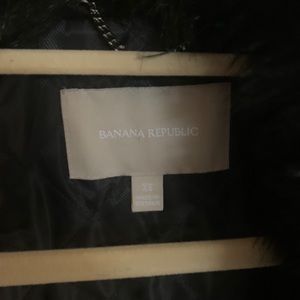 Banana republic faux fur vest - great condition